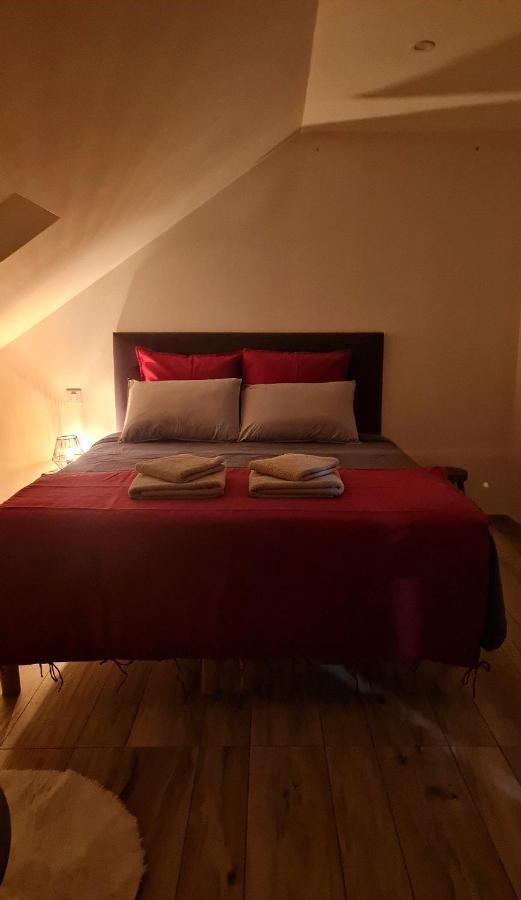 Le 4 Bed and Breakfast Montignac-Lascaux Εξωτερικό φωτογραφία
